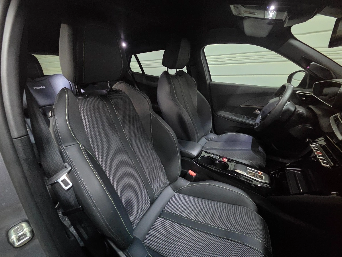 Peugeot 2008 - photo 13