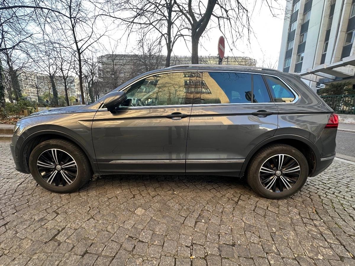 Volkswagen Tiguan 2.0 TDI 150 BLUEMOTION CARAT EXCLUSIVE 4MOTION DSG BVA