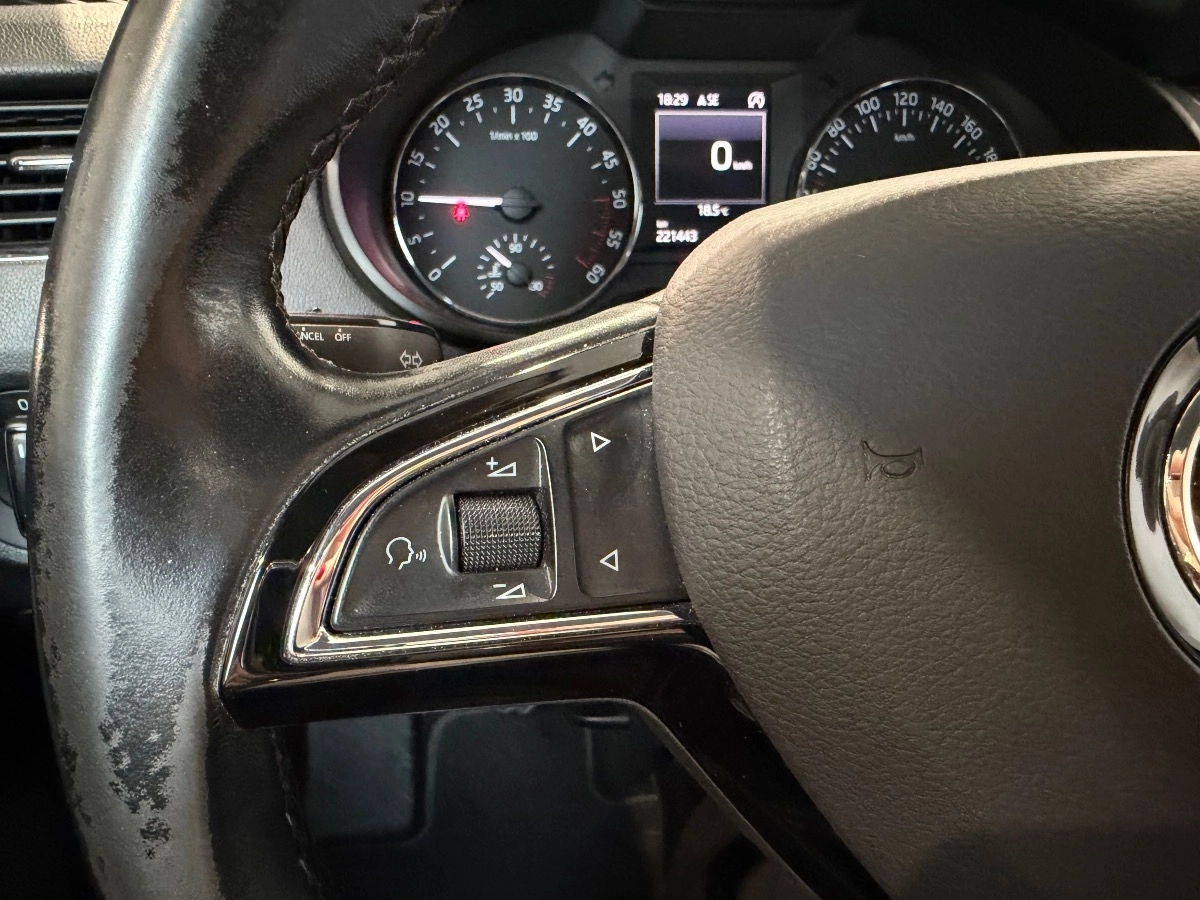 Skoda Octavia - photo 28