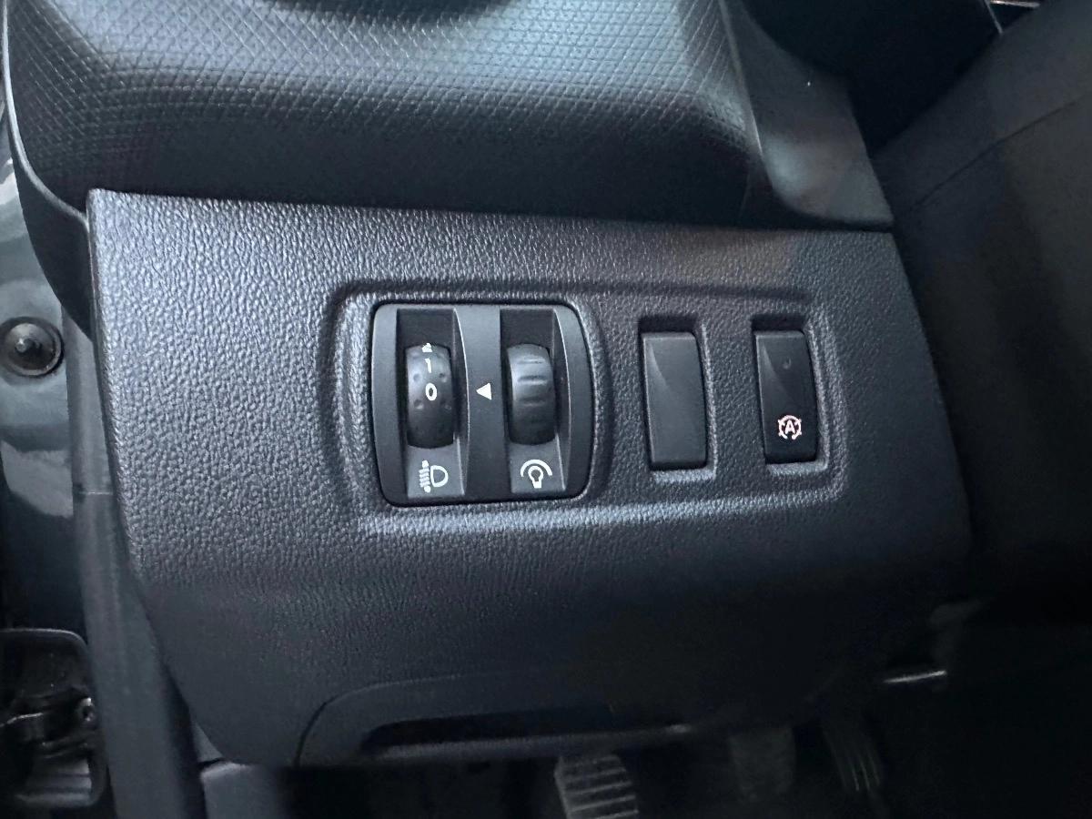 Renault Clio 0.9 TCE 75 ENERGY LIMITED