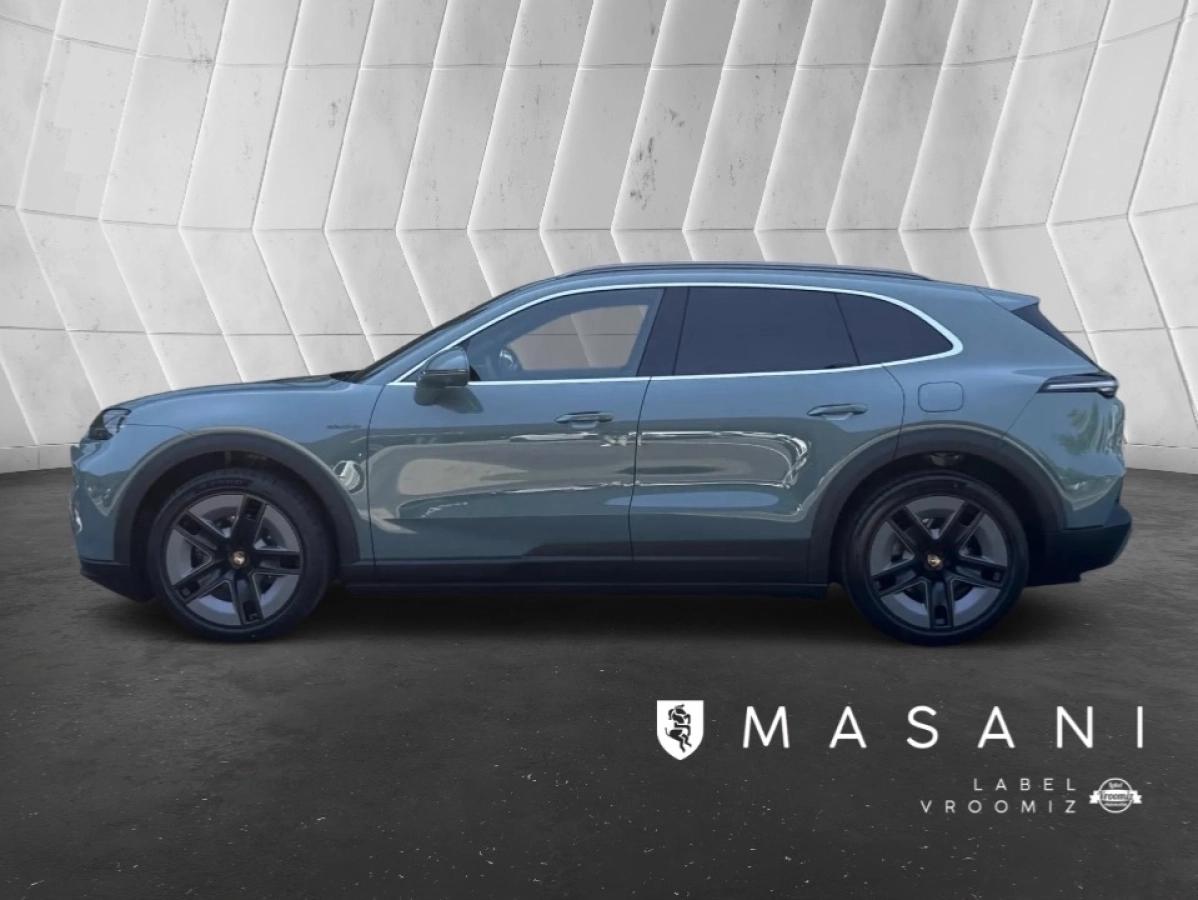 Porsche Cayenne Electrique 442ch 614km WLTP Toit ouvrant/Attelage/Roues AR dir/Burmester/Chrono/22“/Sièges 14/Volant