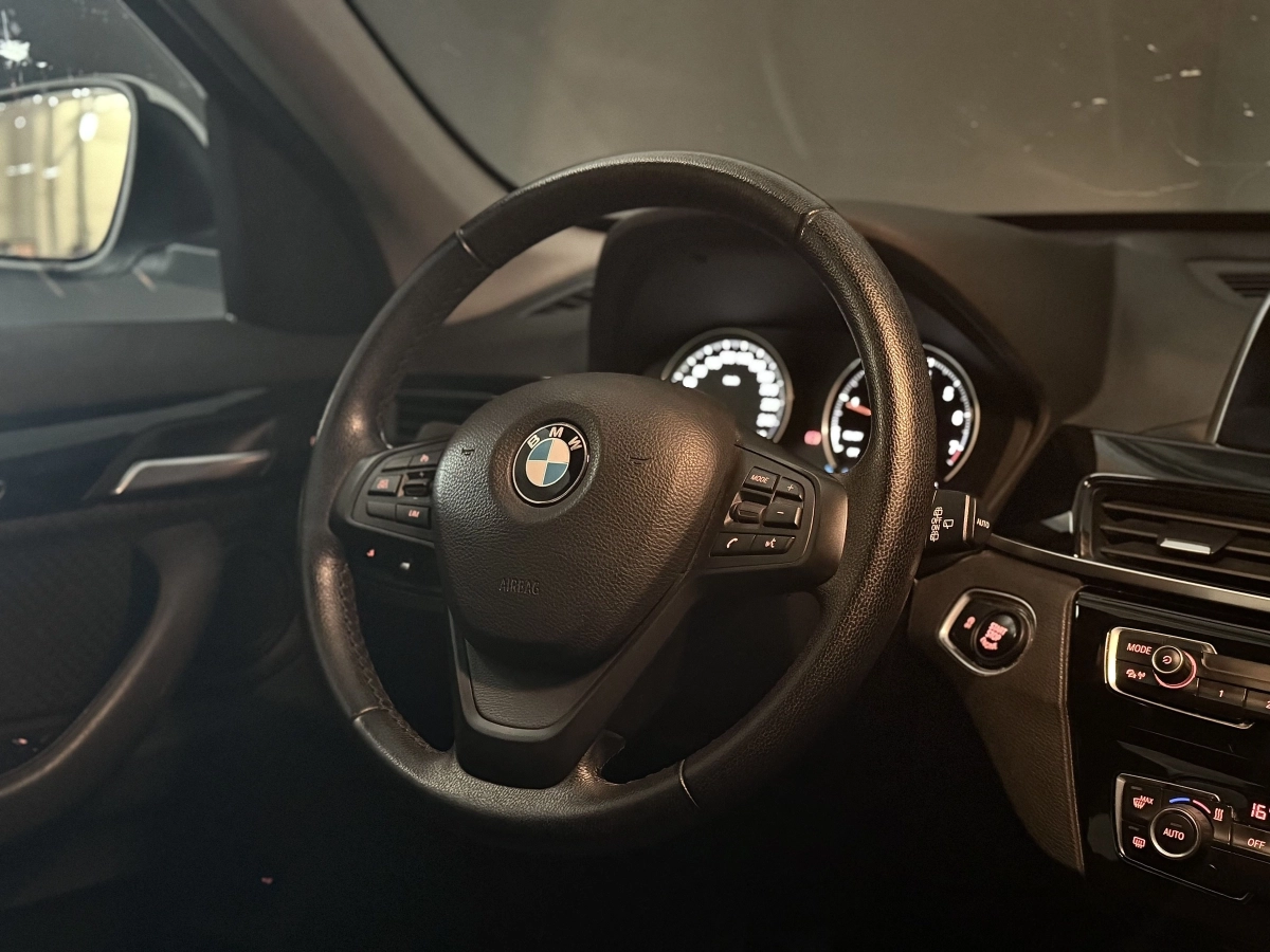 Bmw X1 - photo 9