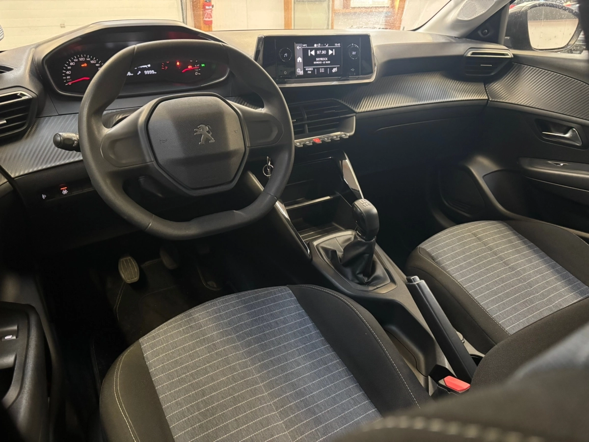Peugeot 208 - photo 14