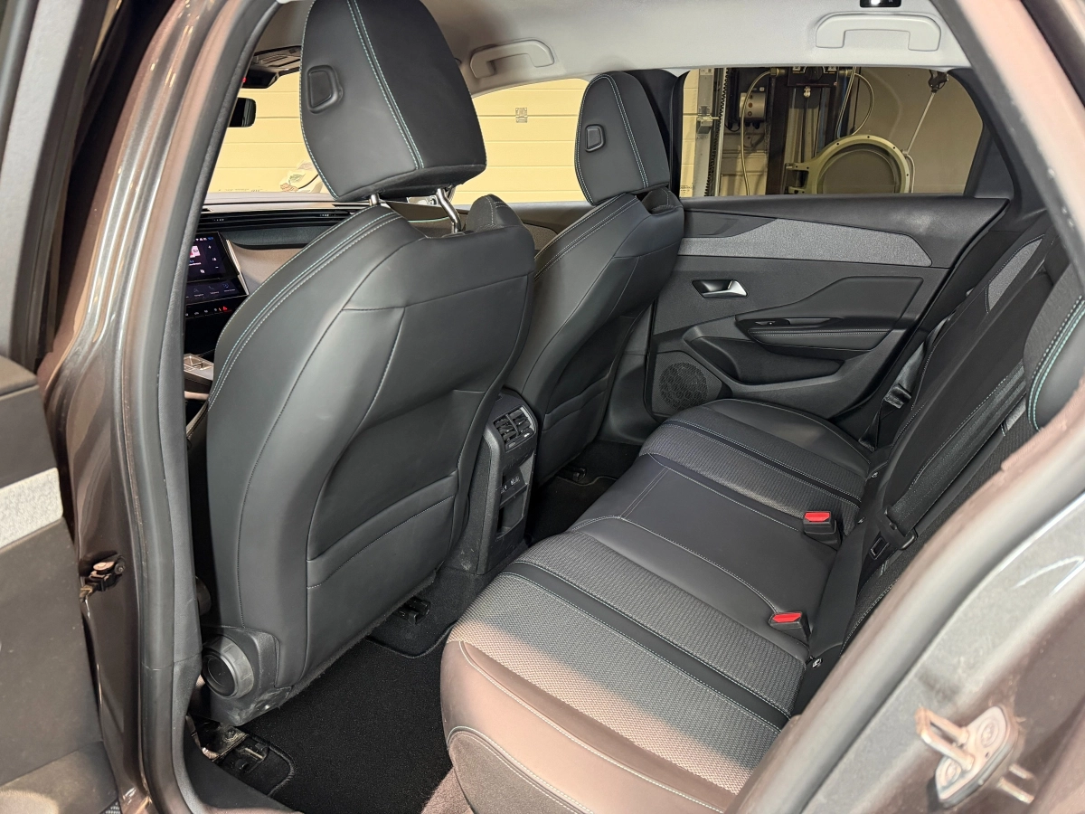 Peugeot 308 - photo 11