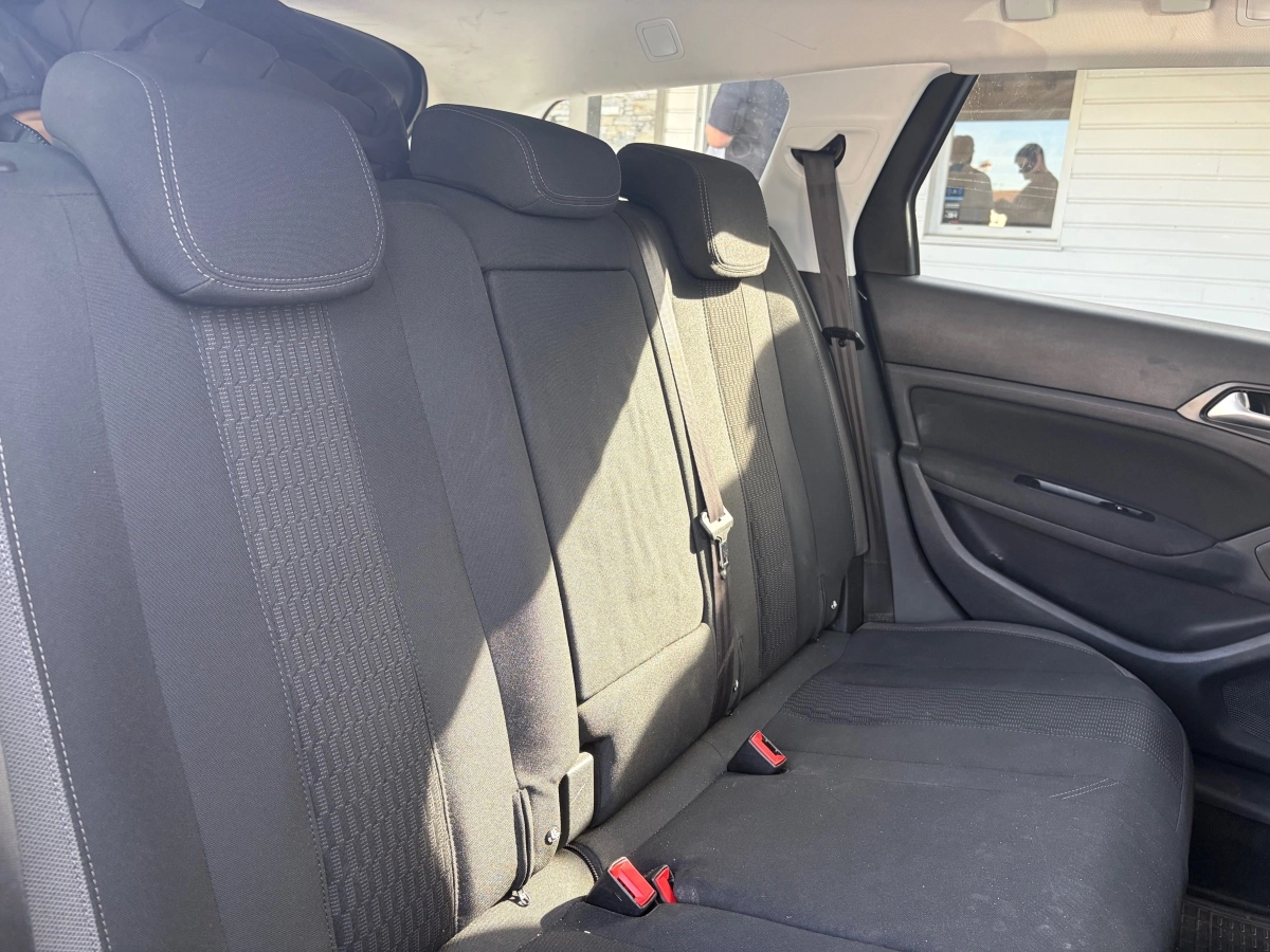 Peugeot 308 - photo 15