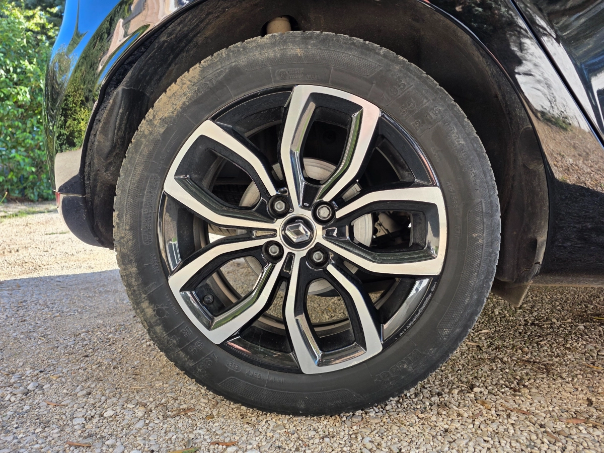 Renault Clio - photo 18