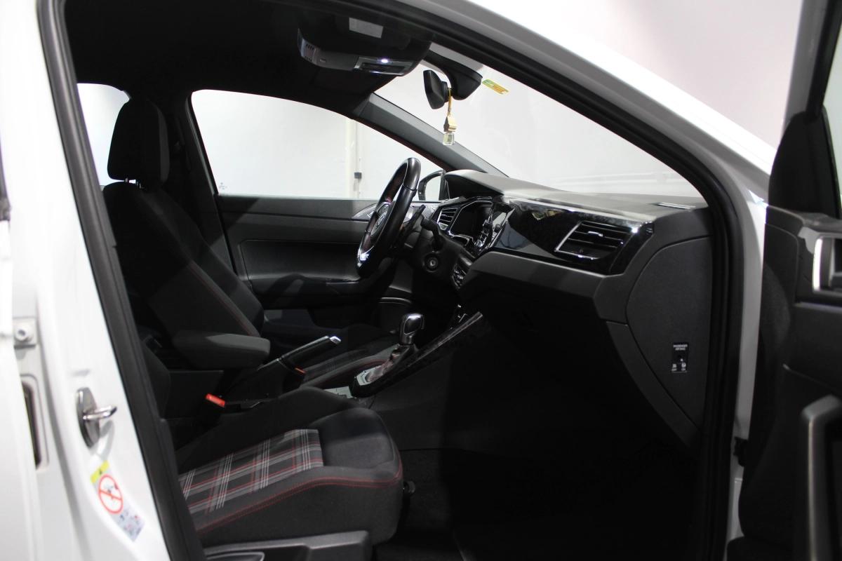 Volkswagen Polo 2.0 TSI 200 GTI DSG BVA