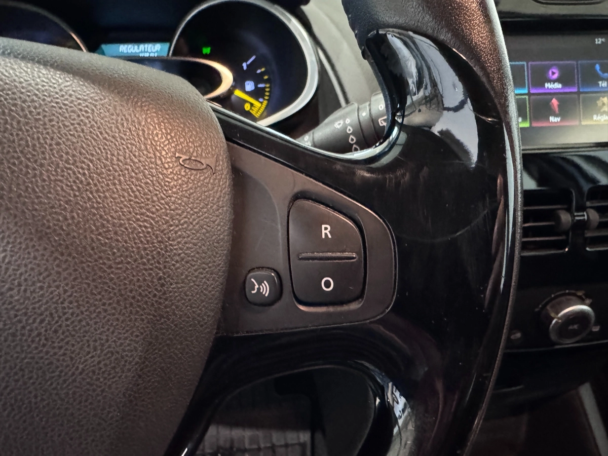 Renault Clio - photo 18