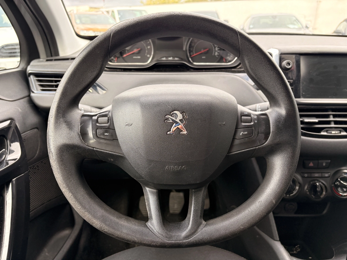 Peugeot 208 - photo 8