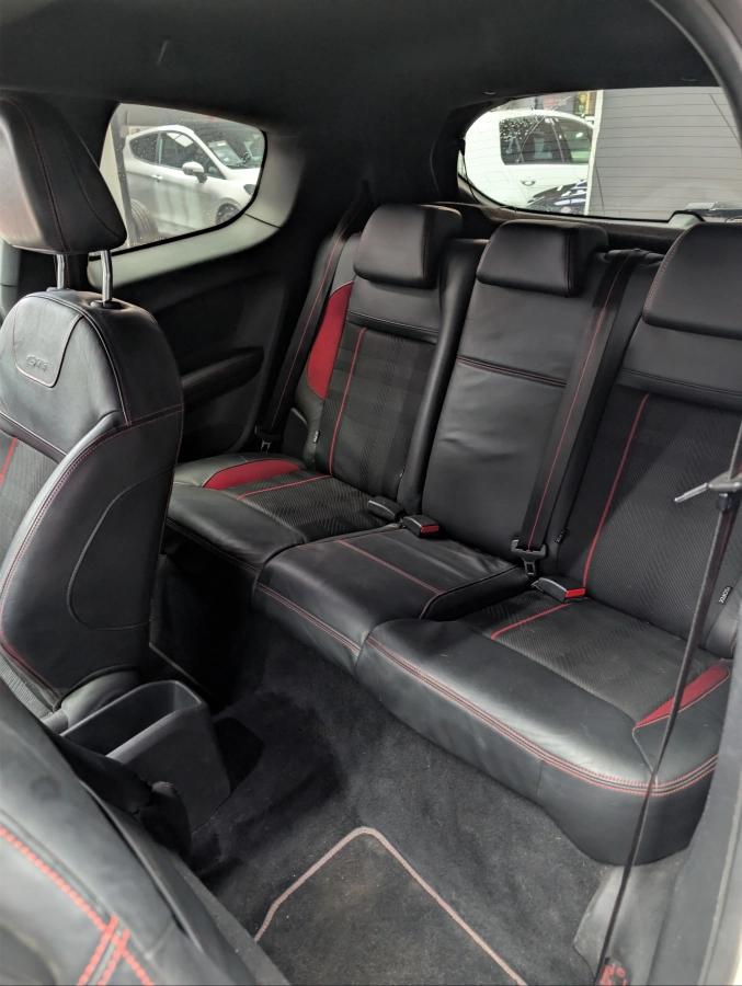 Peugeot 208 GENERATION-I 1.6 THP 200 GTI