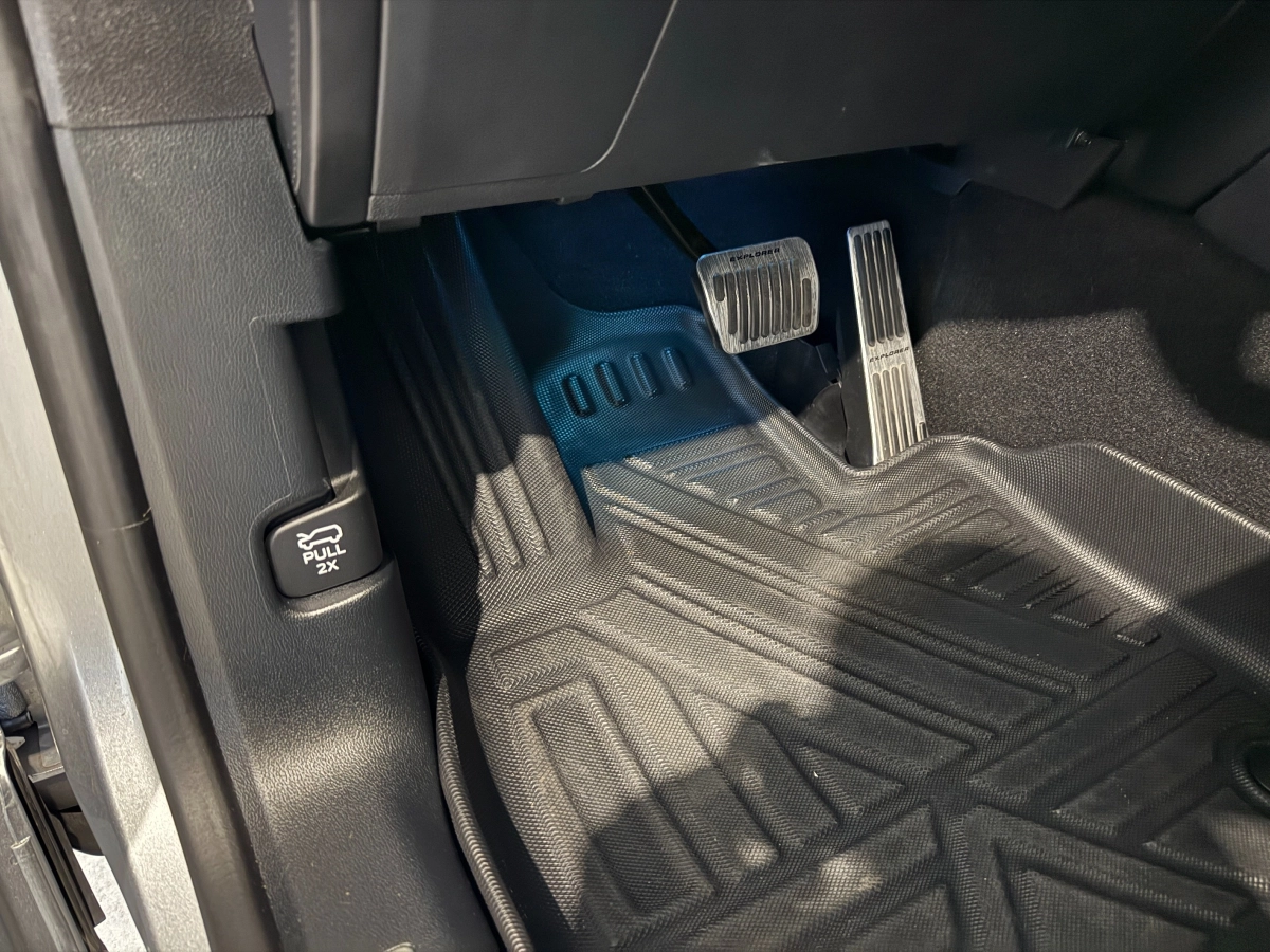 Ford Explorer - photo 28