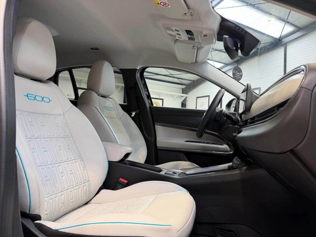 Fiat 600 100CV  MHEV HYBRID 48VOLT LA-PRIMA DCT6 1° MAIN/360°/CARPLAY