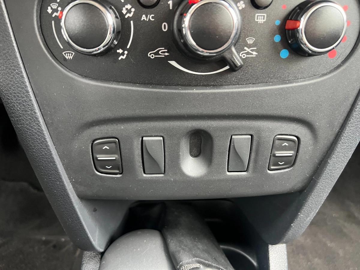 Dacia Sandero 1.2 75 AMBIANCE