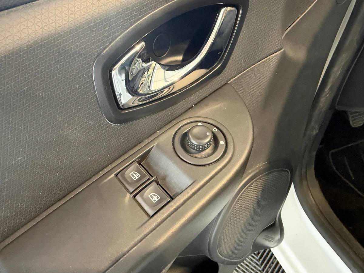 Renault Clio - photo 11
