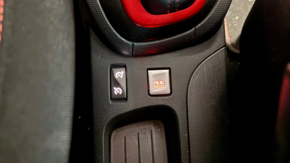 Renault Clio - photo 28
