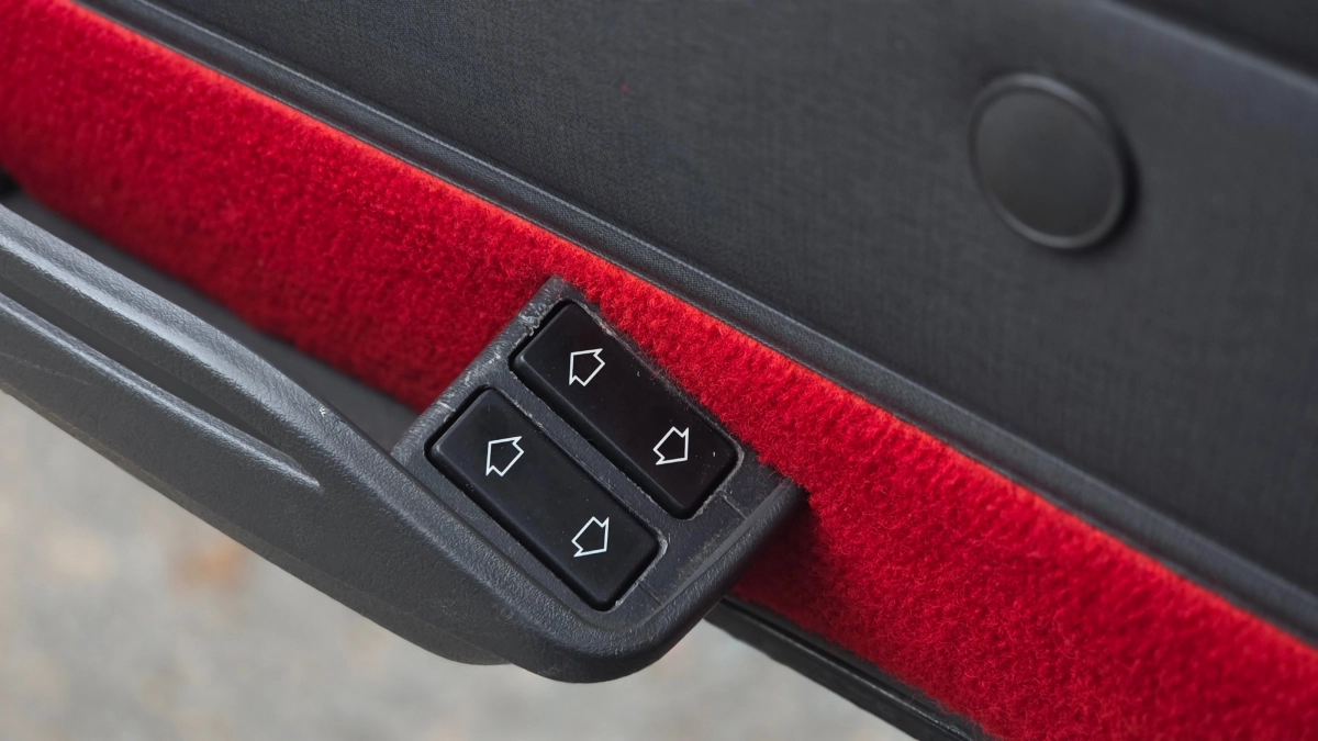 Peugeot 205 - photo 25