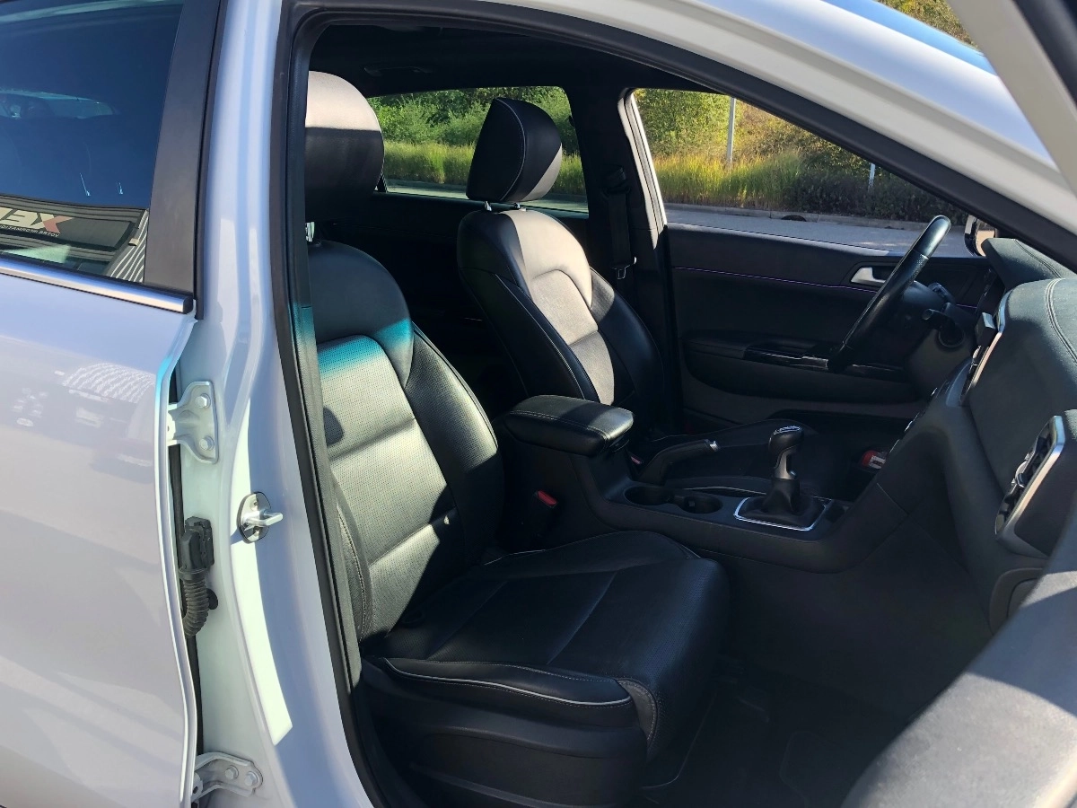 Kia Sportage - photo 25
