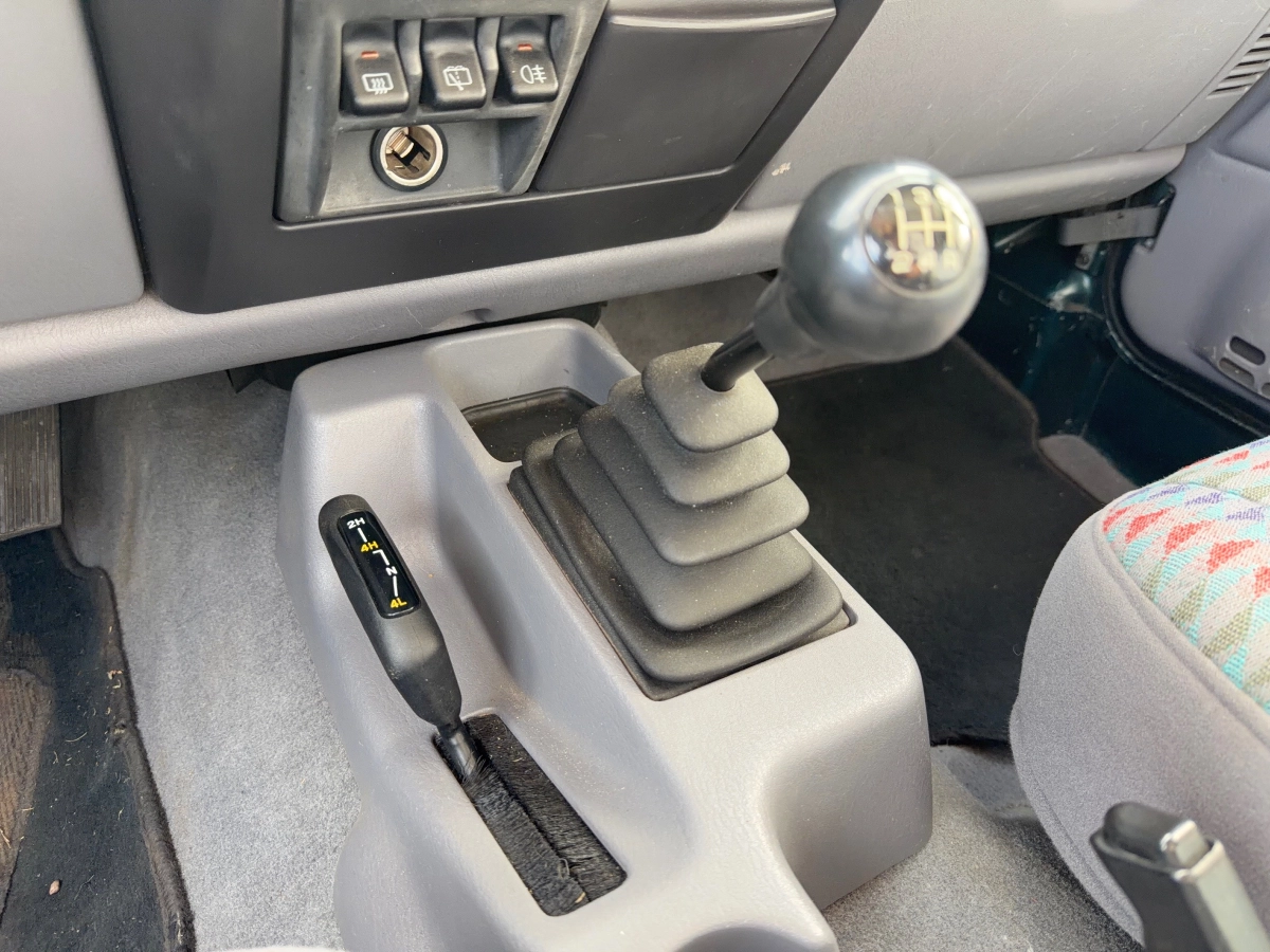 Jeep Wrangler - photo 17