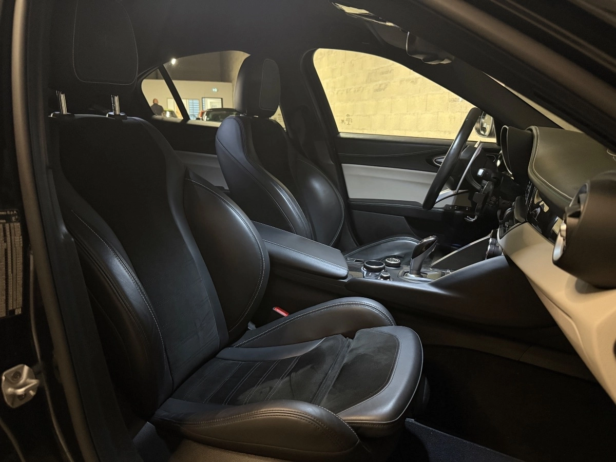 Alfa Romeo Giulia - photo 11