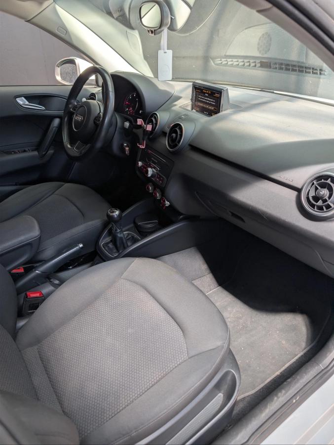 Audi A1 SPORTBACK 1.6 TDI 115 BUSINESS LINE