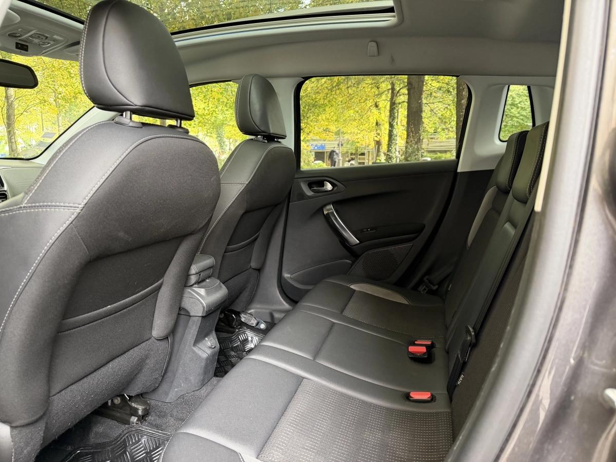 Peugeot 2008 GENERATION-I 1.6 BLUEHDI 100 ALLURE BUSINESS EAT BVA START-STOP