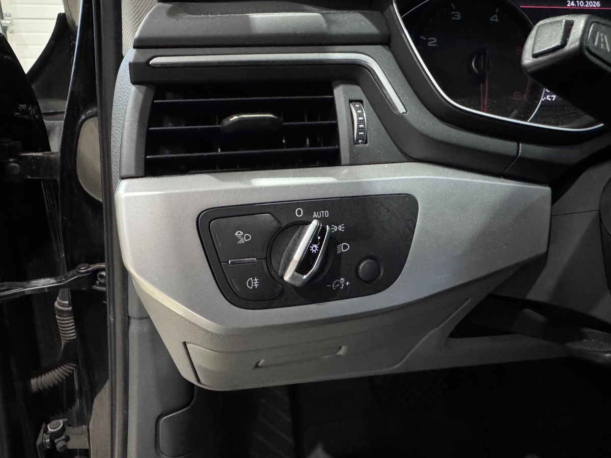 Audi A4 - photo 24