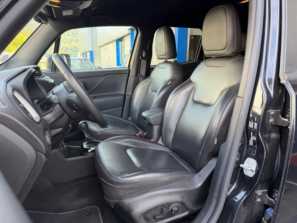 Jeep Renegade - photo 12