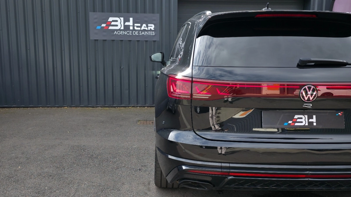 Volkswagen Touareg - photo 8