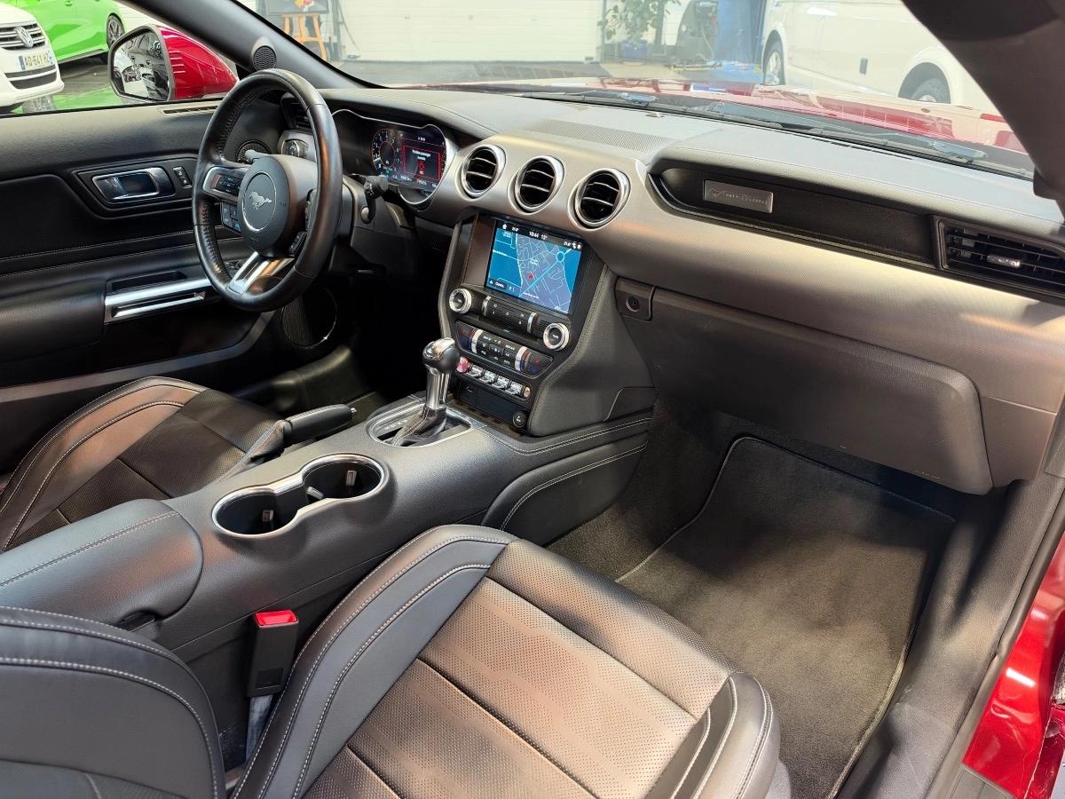 Ford Mustang VI (2) FASTBACK 5.0 V8 450 GT BVA10 /ROUGE RUBY/CARPLAY/SUIVI FORD/