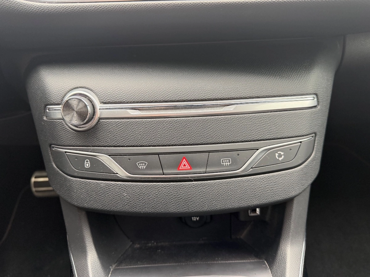 Peugeot 308 - photo 17