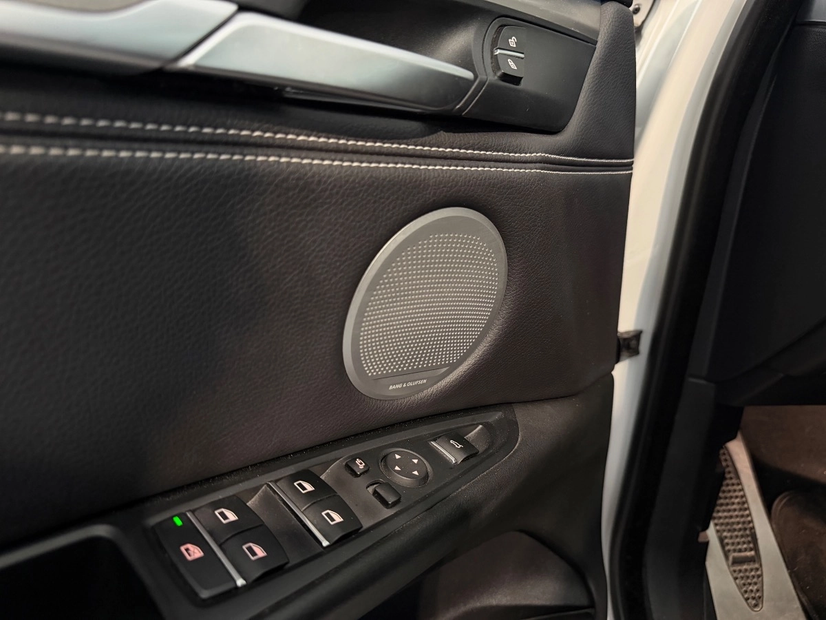 Bmw X5 - photo 18