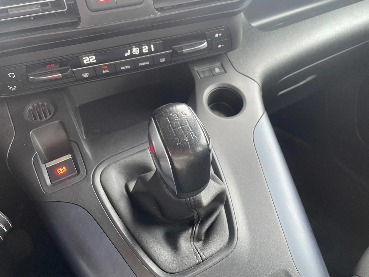Peugeot Rifter - photo 29