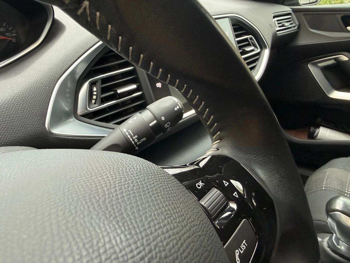 Peugeot 308 GENERATION-II 1.2 PURETECH 110 ALLURE START-STOP