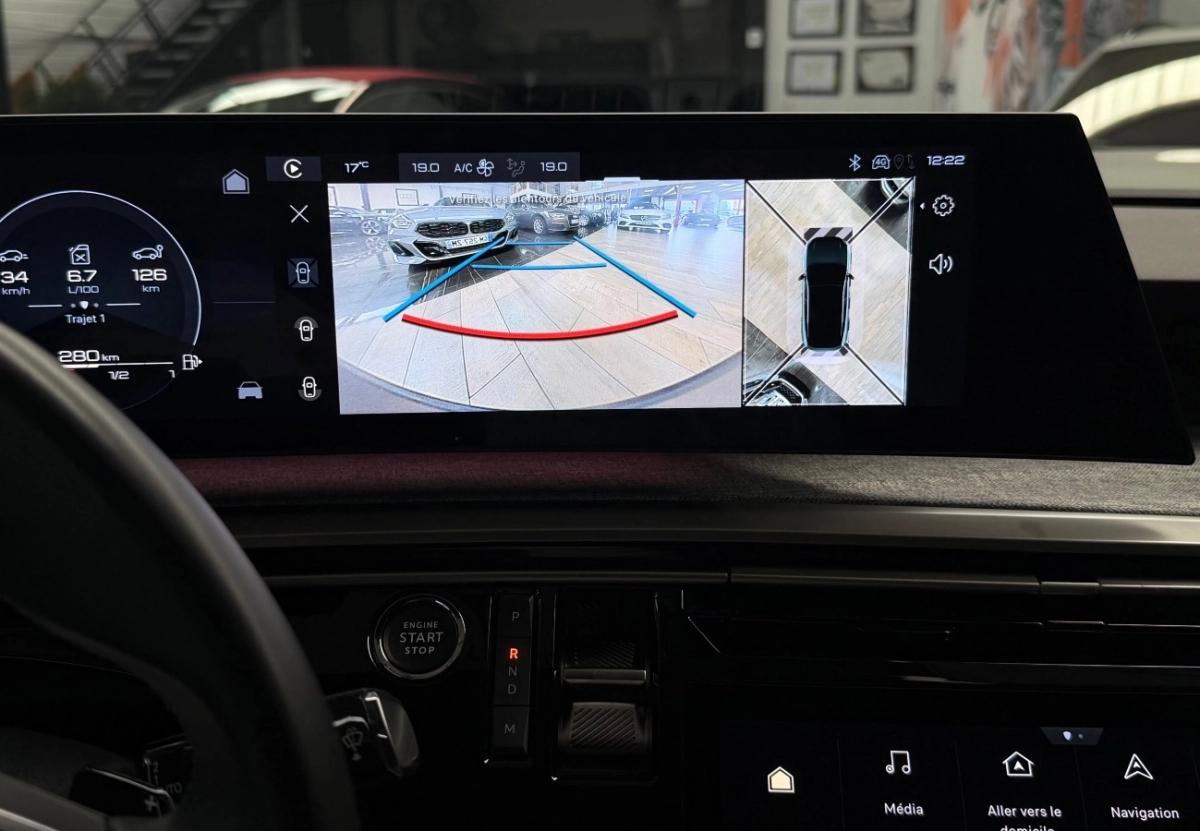 PEUGEOT 3008 1.2 HYBRID E-DSC6 136CH - FINITION ALLURE - 1ERE MAIN - TVA RECUPERABLE