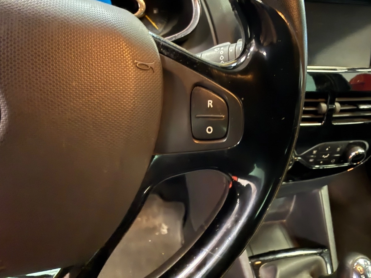 Renault Clio - photo 18