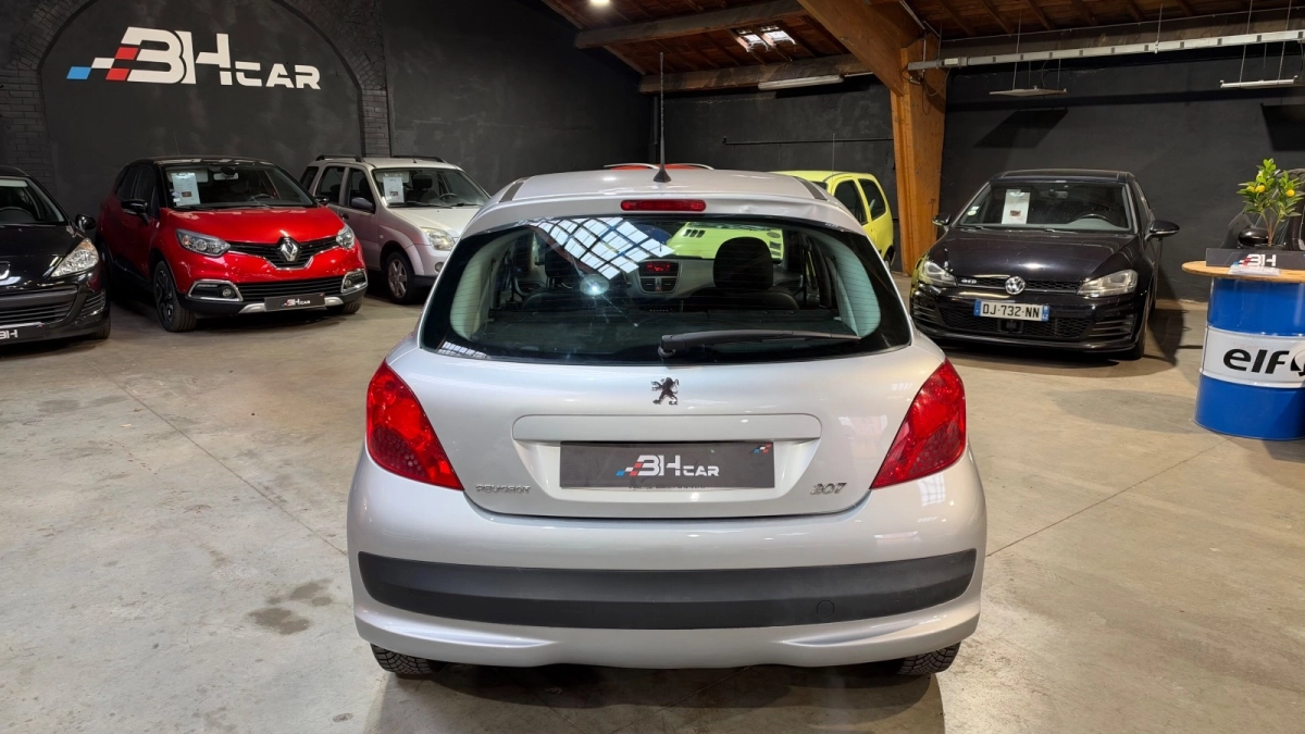 Peugeot 207 - photo 9