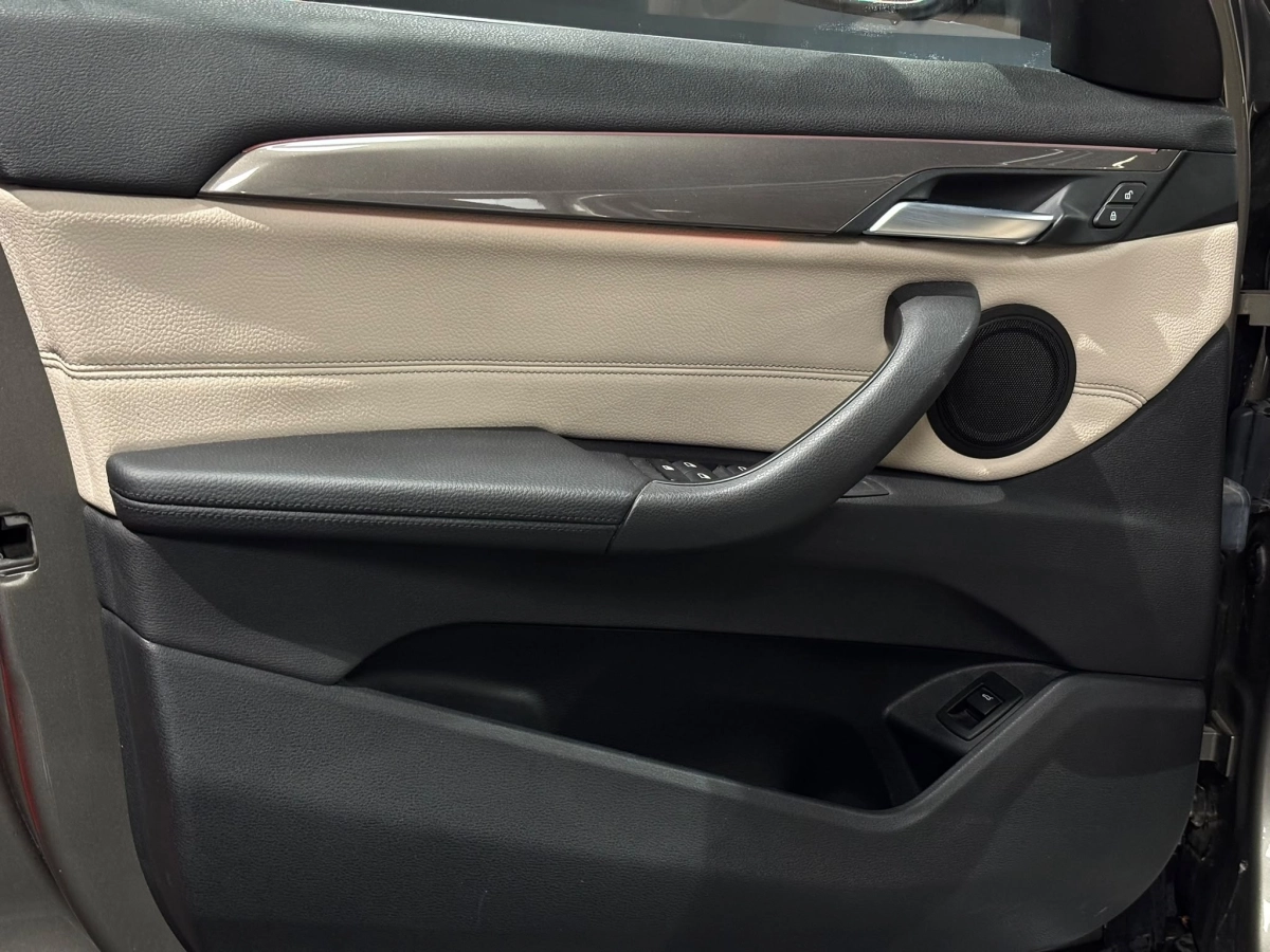 Bmw X1 - photo 8
