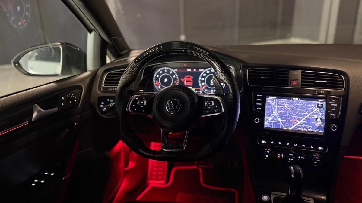 Volkswagen Golf - photo 22