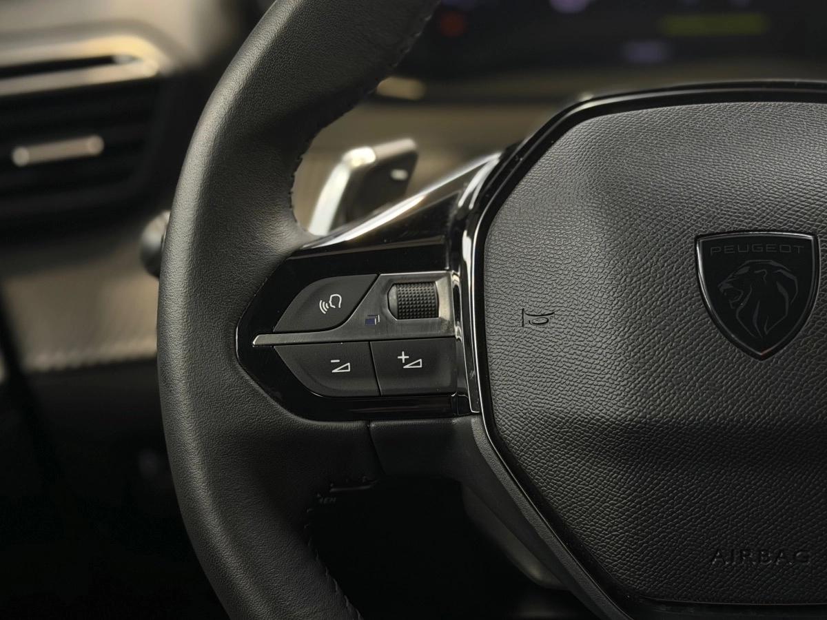 PEUGEOT 2008 1.2 HYBRID 145CH E-DCS6 - FINITION ALLURE - 1ERE MAIN - TVA RECUPERABLE