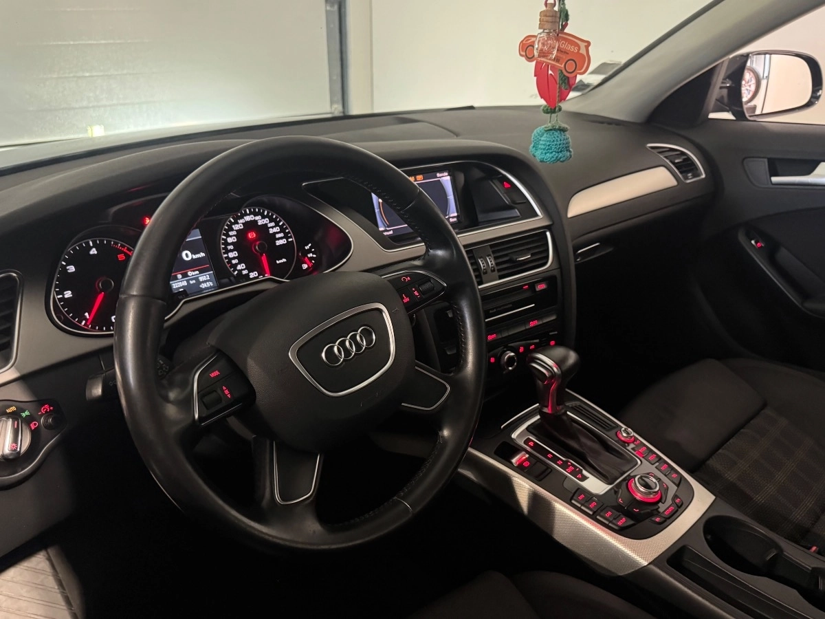 Audi A4 - photo 7