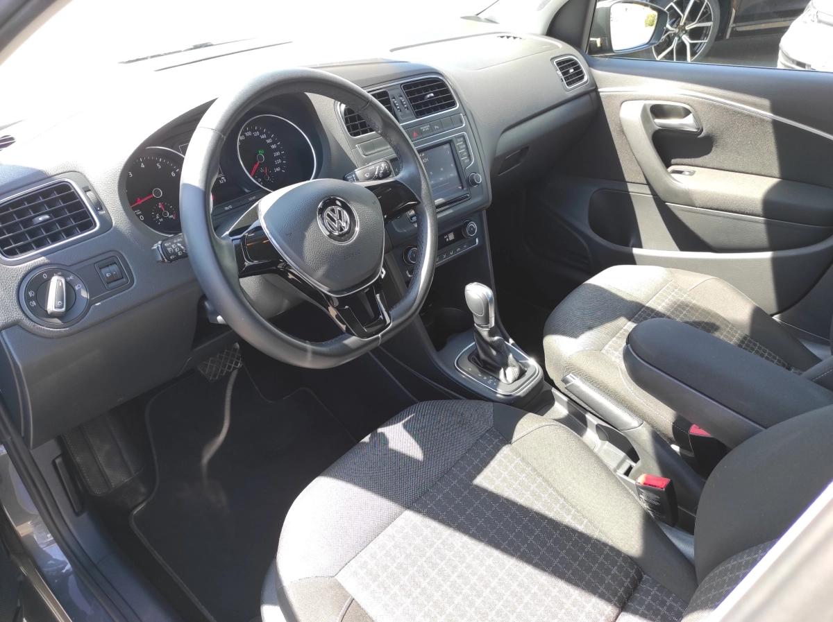 Volkswagen Polo 1.2 TSI 90 BLUEMOTION CONFORT LINE DSG BVA