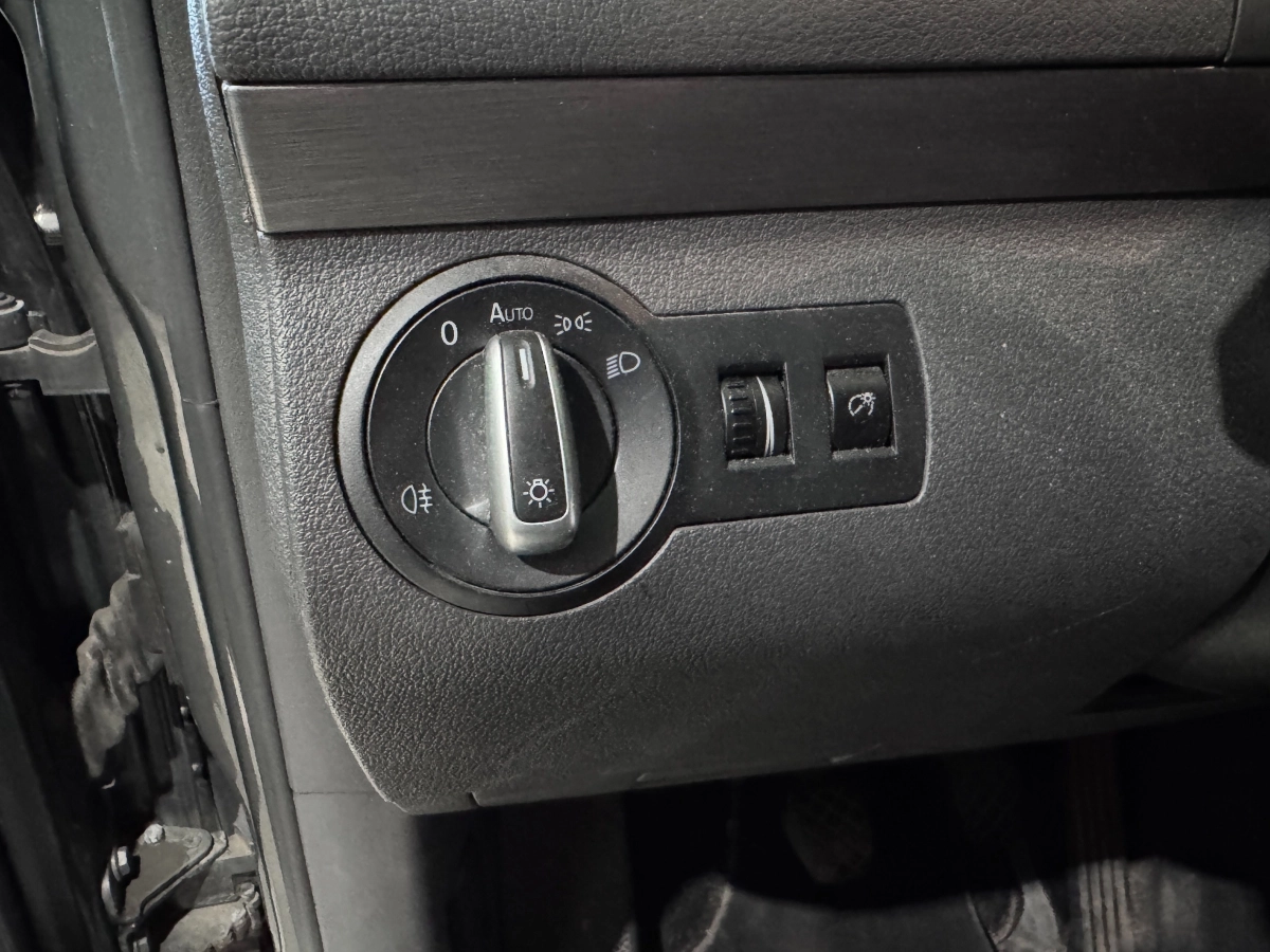 Volkswagen Touran - photo 20