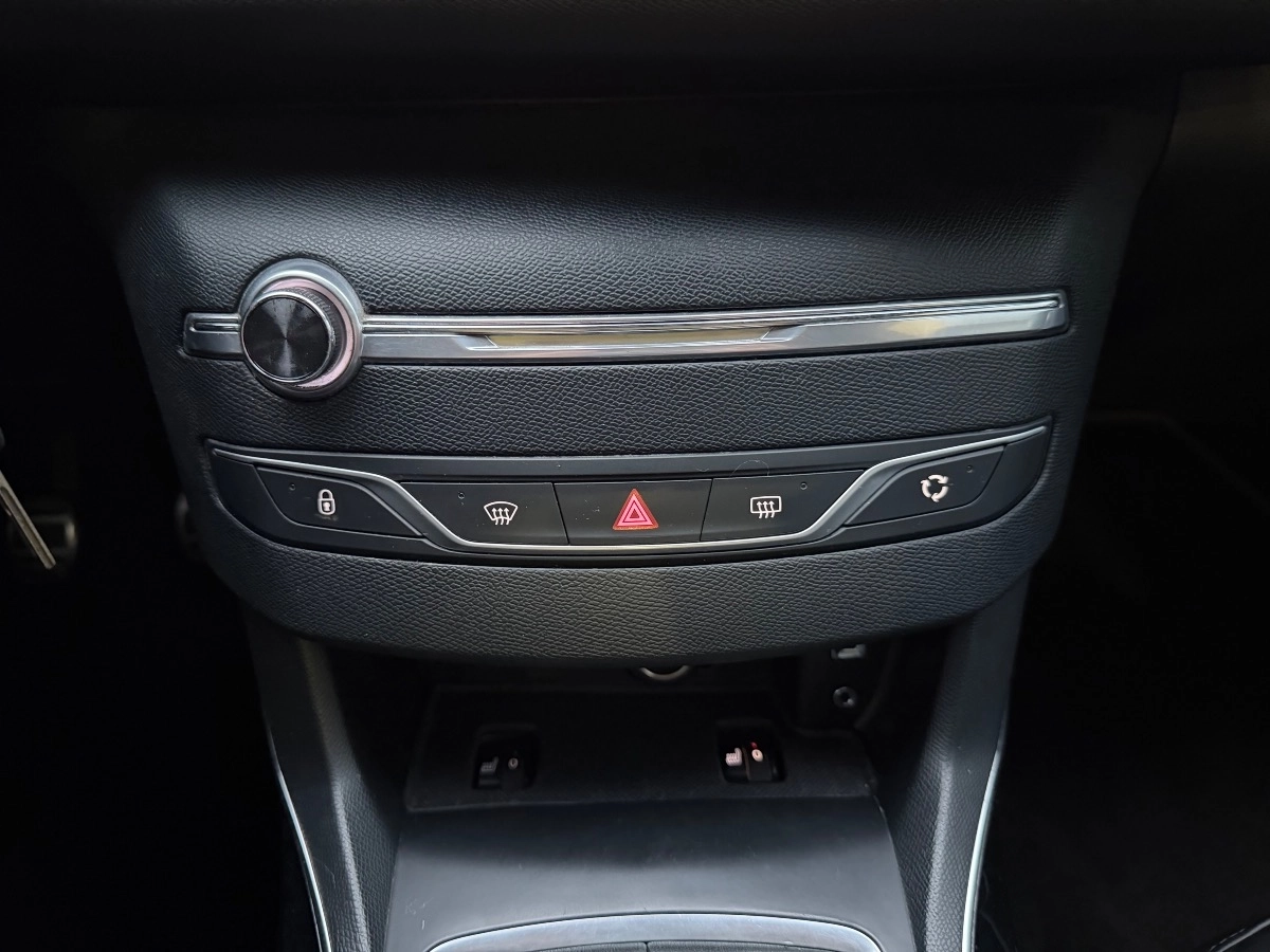 Peugeot 308 - photo 17