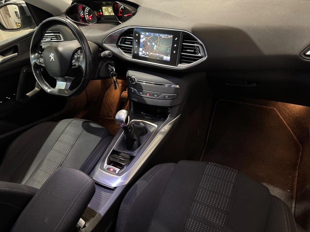 Peugeot 308 - photo 18