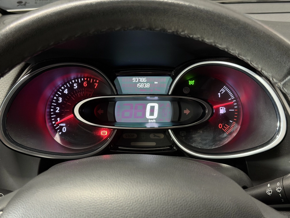 Renault Clio - photo 15