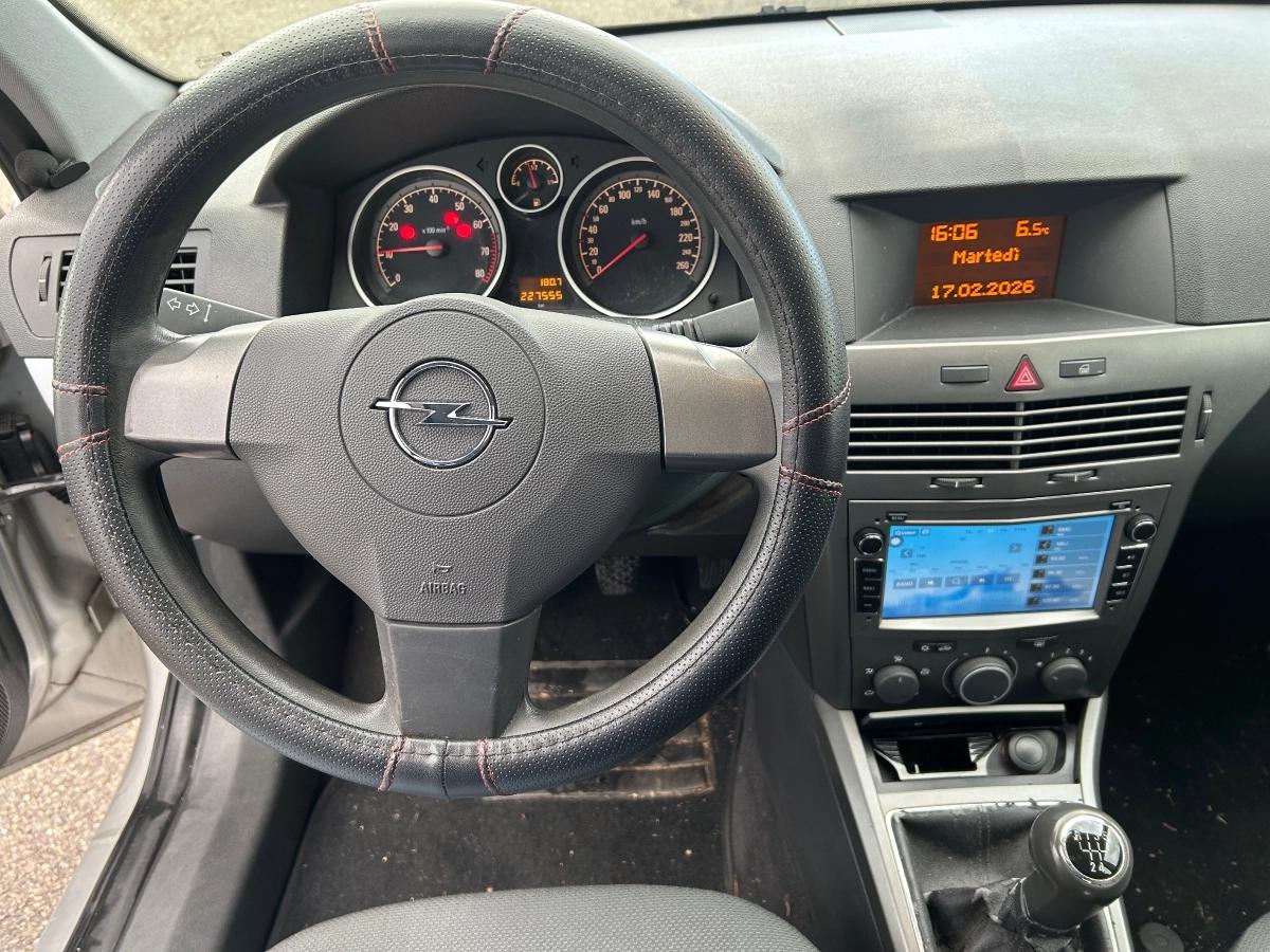 Opel Astra 1.6 TWINPORT 105 ELEGANCE
