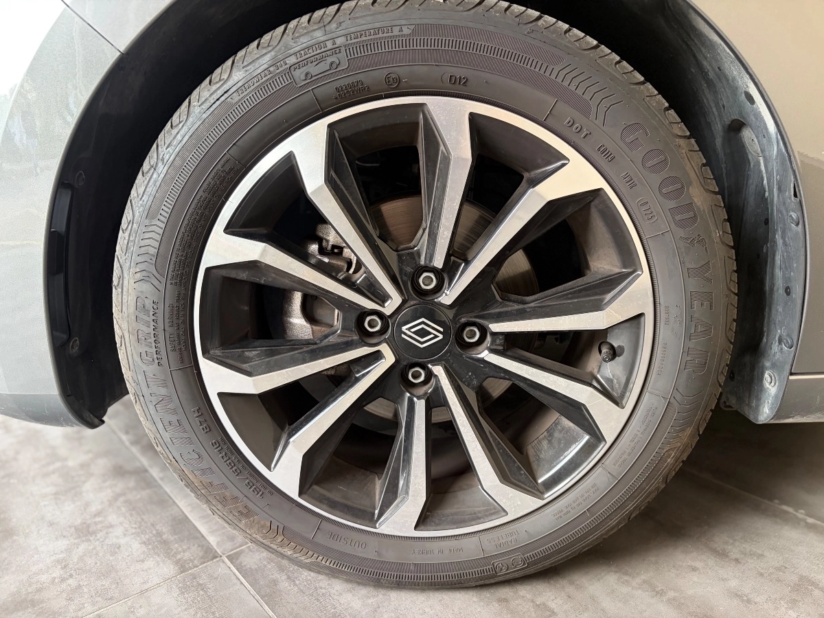 Renault Clio - photo 28