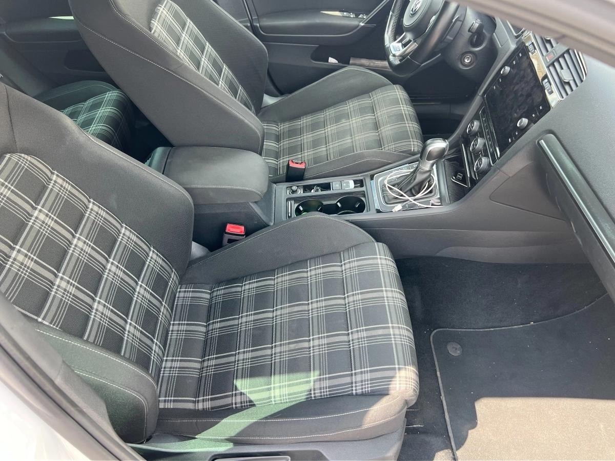 Volkswagen Golf 2.0 TDI 180 BLUEMOTION GTD DSG BVA