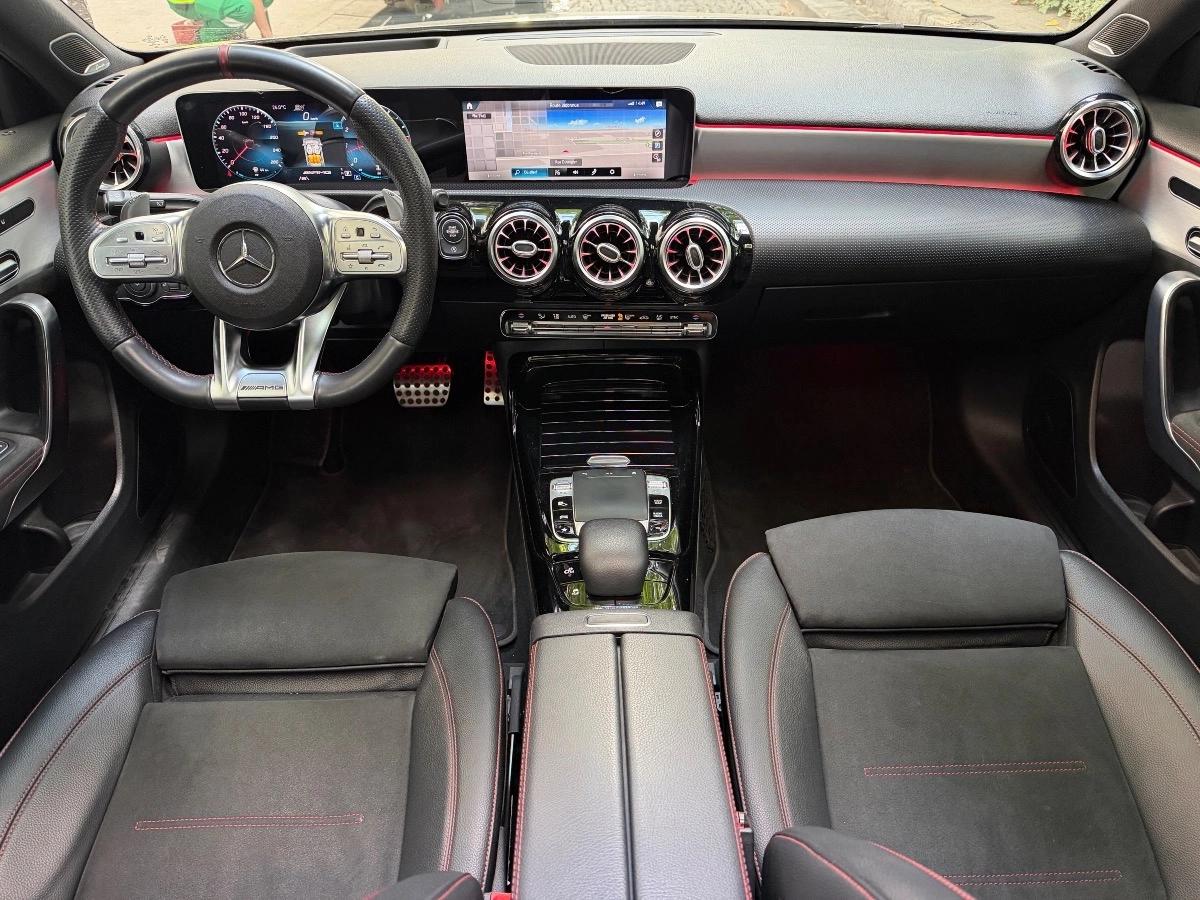Mercedes Classe A 2.0 35 305 AMG 4MATIC 7G-DCT SPEEDSHIFT BVA