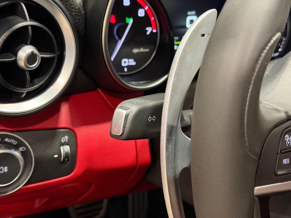 Alfa Romeo Giulia 2.0 TB 280 VELOCE Q4 BVA